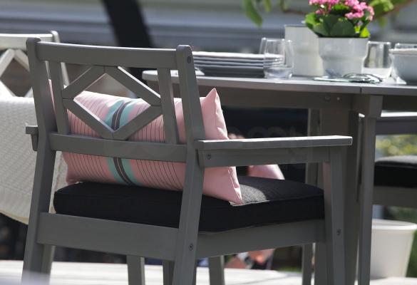 Стіл + 4 стільці з підлокітником BONDHOLMEN 293.304.82 IKEA (ИКЕА BONDHOLMEN), фото 4